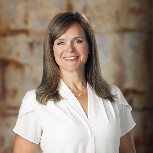 Headshot photo of Alisa Bennett 