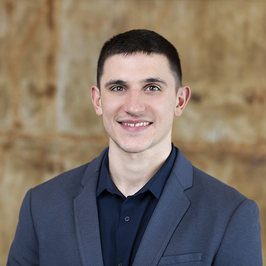 Headshot photo of Julian Gottlieb 