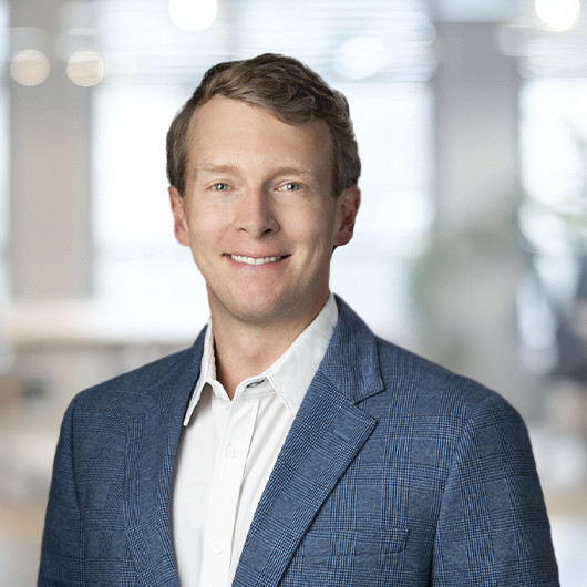 Headshot photo of Andrew Henderson