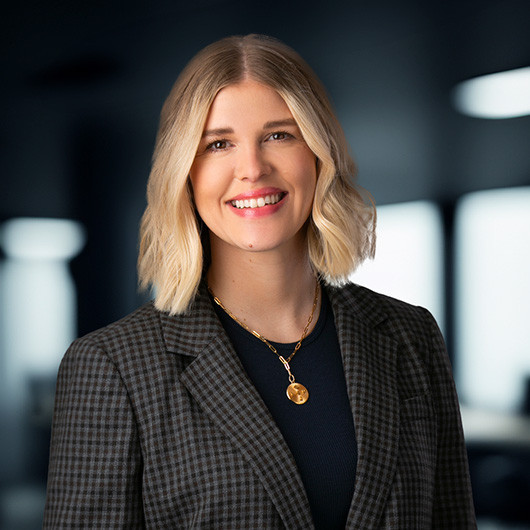 Headshot photo of Sara Tsahakis