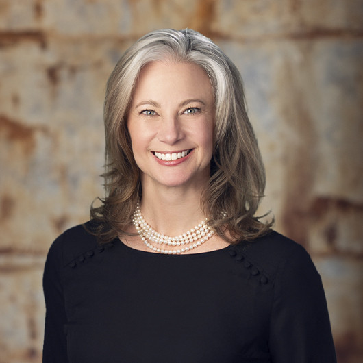 Headshot photo of Julie Witecki 
